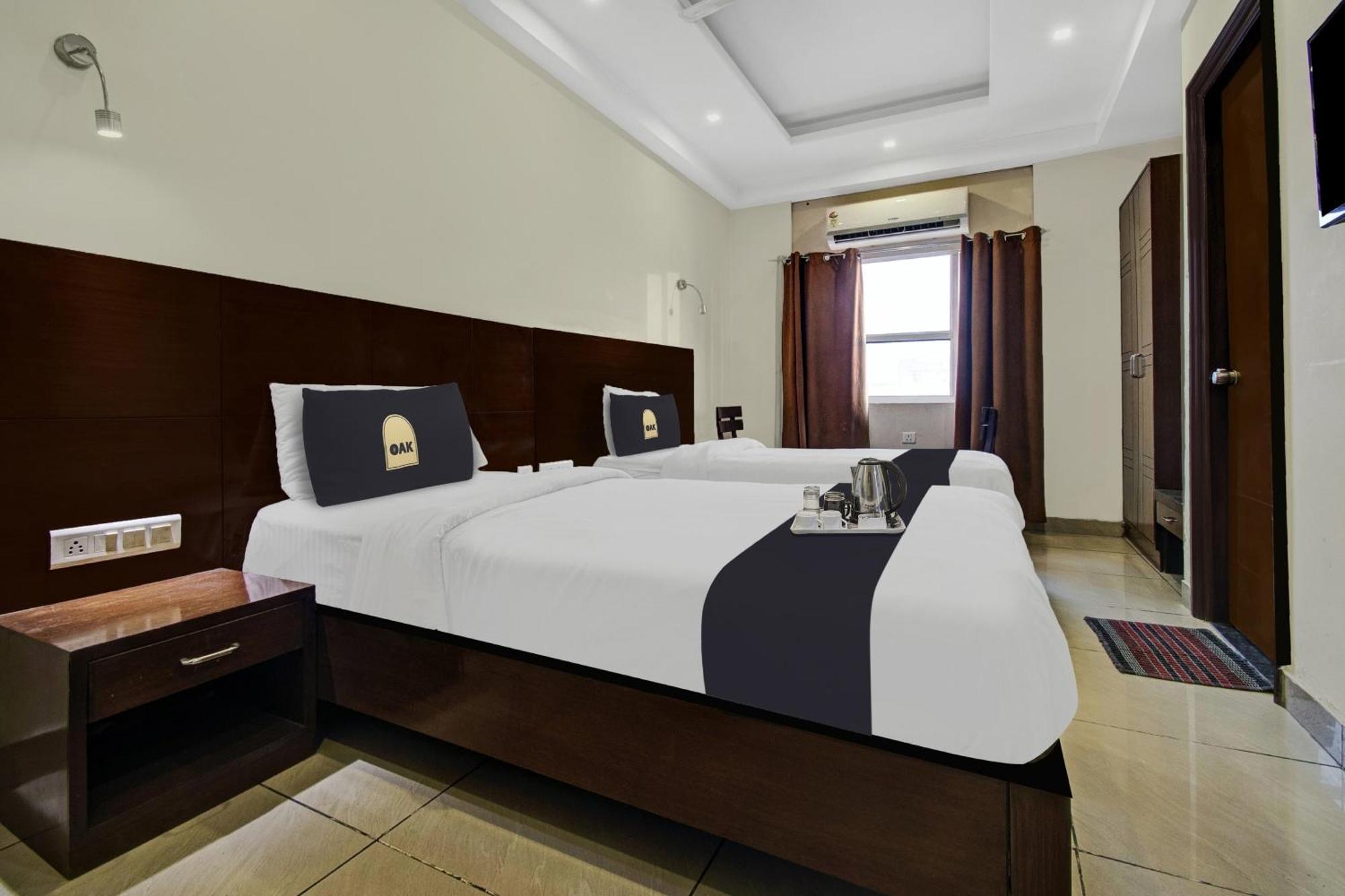 Townhouse Oak Hotel Heritage Heights ジャイプール エクステリア 写真